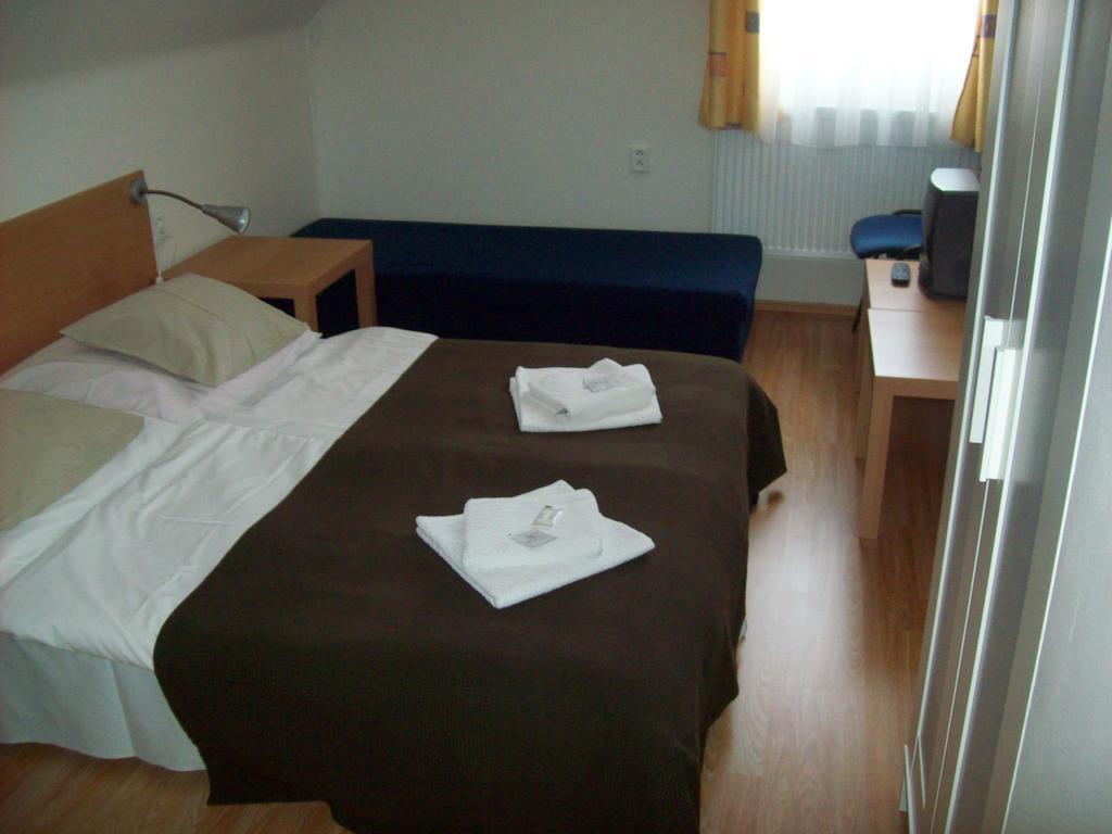 Hotel U Lip Trojanovice Frenstat pod Radhostem Room photo